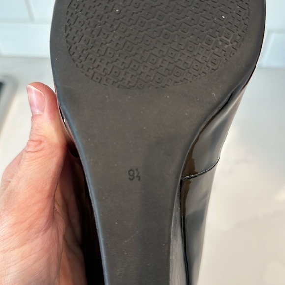 Tory Burch Jade Black Patent Peep Toe Wedge Heels 9 1/2 - Picture 8 of 8